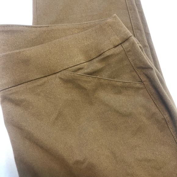 Chico’s Pull On Pant Wide Waistband Cropped - Picture 3 of 6